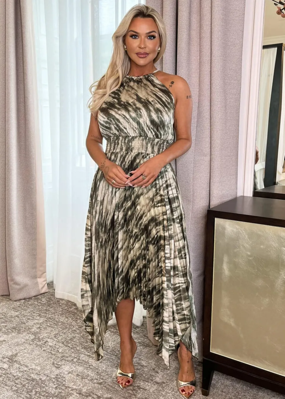 Dresses>AX Paris Olive Snake Print Racer Neck Zig Zag Hem Pleated Midi Dress