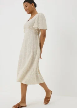 Dresses>Papaya Beige Animal Print Midi Dress