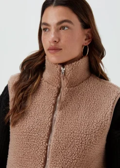 Coats & Jackets><noscript><img width=