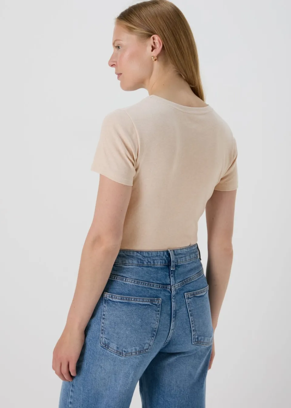 T-Shirts>Papaya Beige Fitted T-Shirt
