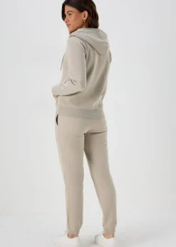 Trousers><noscript><img width=