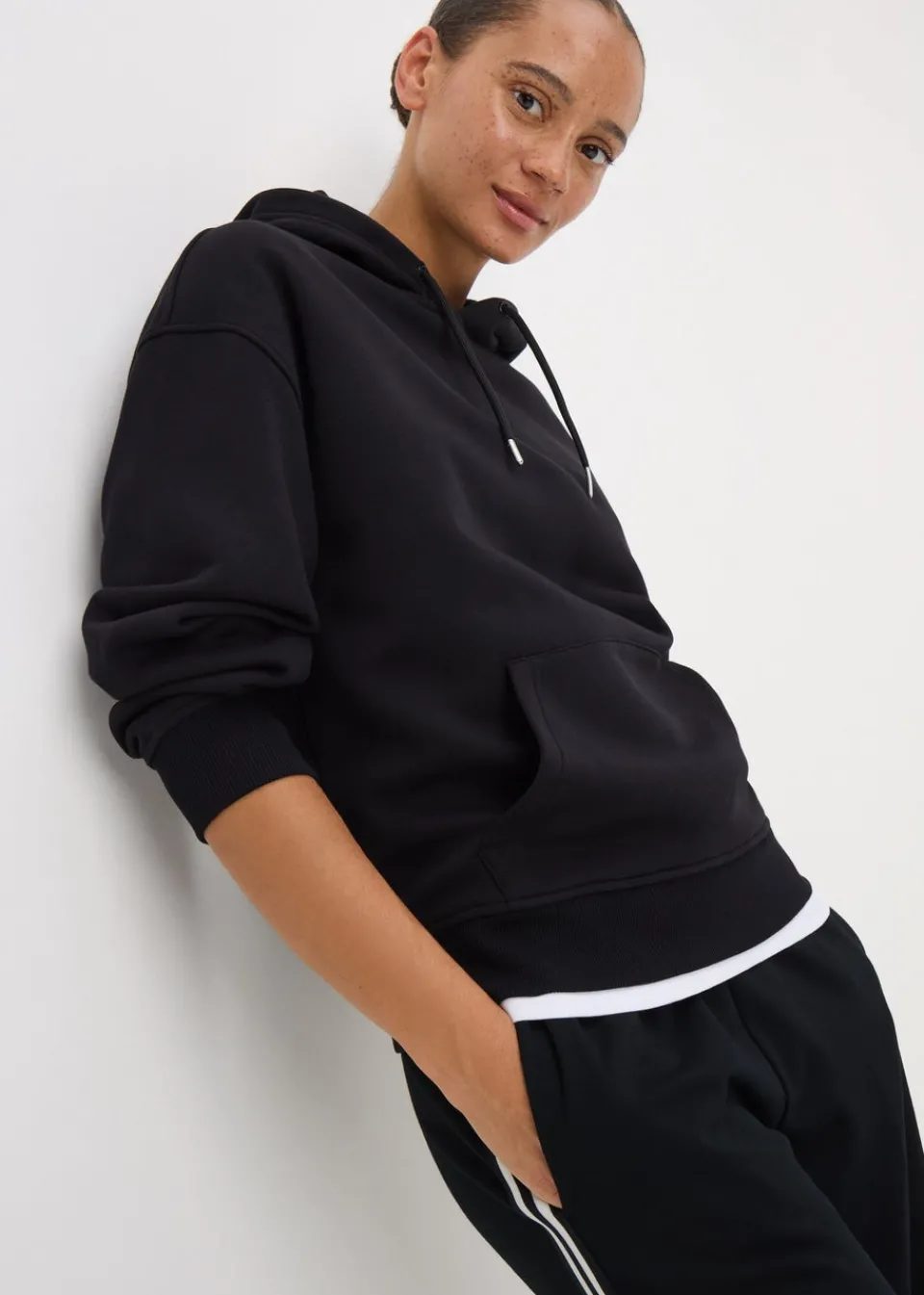 Tops>Papaya Black Basic Hoodie