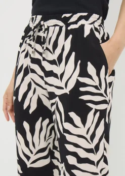 Trousers><noscript><img width=