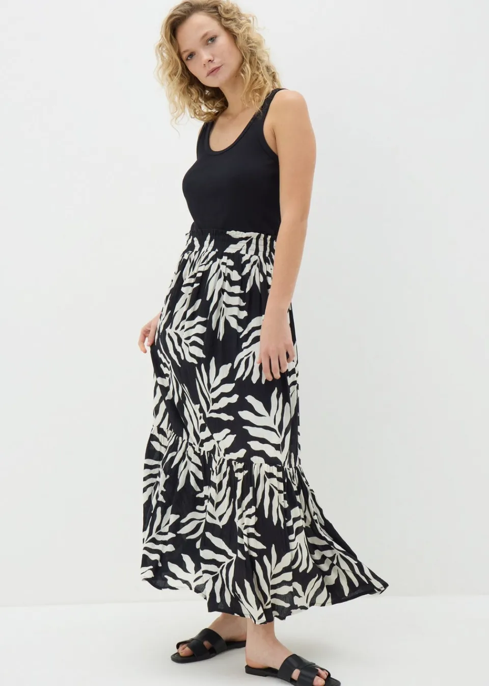 Skirts>Papaya Black Monochrome Leaf Cheesecloth Maxi Skirt