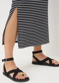 Skirts><noscript><img width=