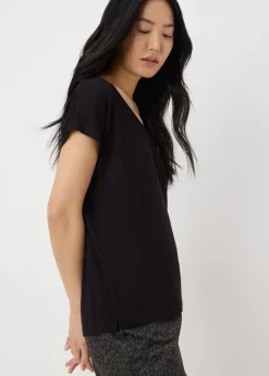 T-Shirts><noscript><img width=