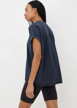 T-Shirts><noscript><img width=
