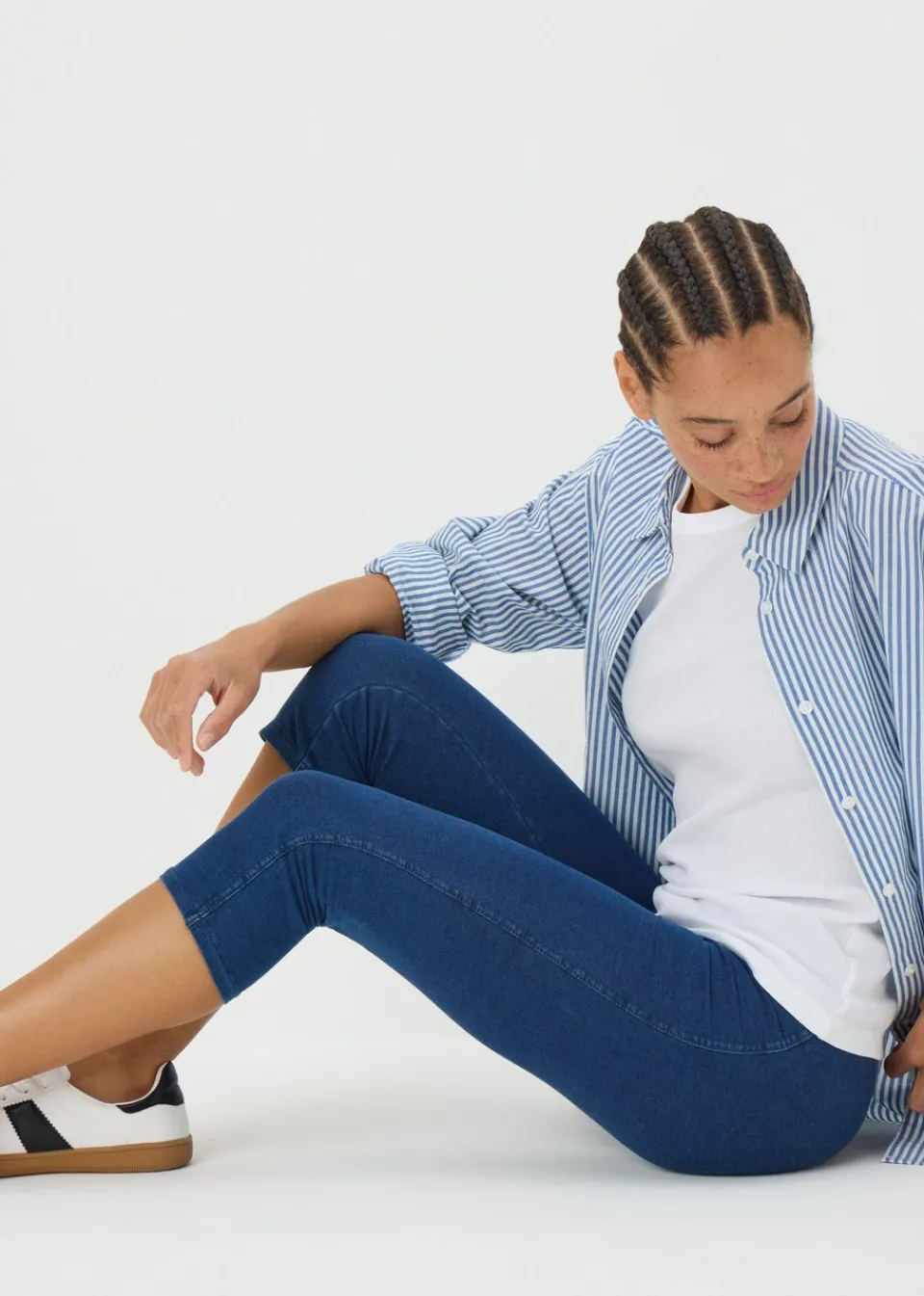 Jeans & Jeggings>Papaya Denim Blue Denim Cropped Jeans