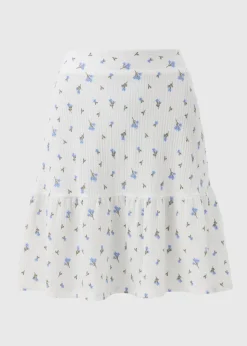 Skirts><noscript><img width=