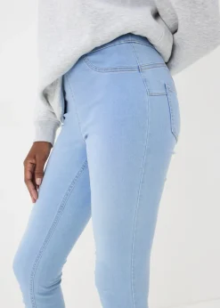 Jeans & Jeggings><noscript><img width=