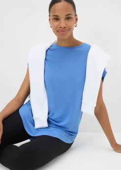 T-Shirts><noscript><img width=