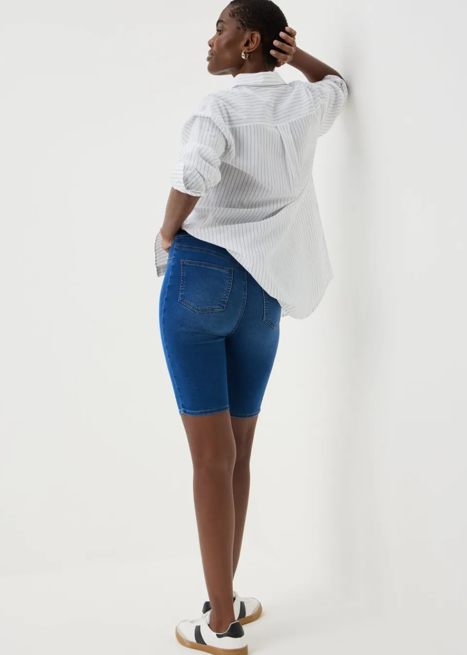 Shorts>Papaya Denim Blue Mid Wash Rosie Knee Length Shorts