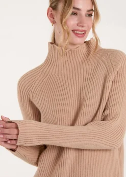 Knitwear><noscript><img width=