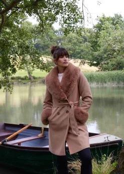 Coats & Jackets><noscript><img width=