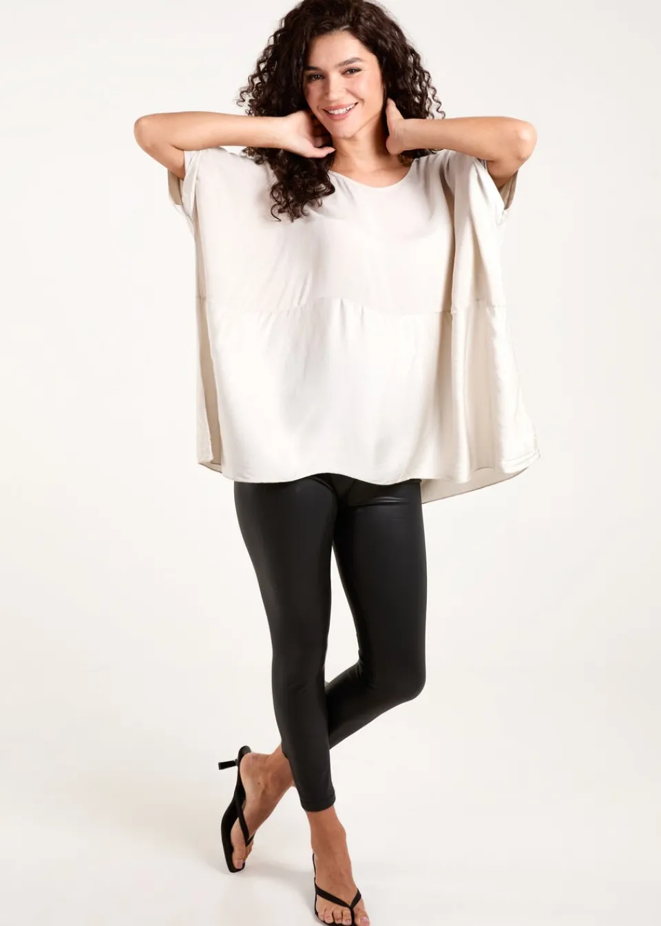 Tops>Blue Vanilla Beige Oversized Round Neck Contrast Top