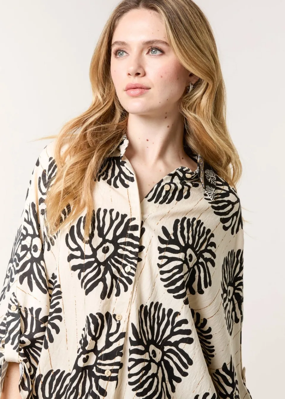 Tops>Blue Vanilla Black Abstract Oversized Shirt