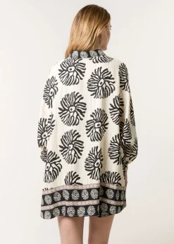 Tops><noscript><img width=