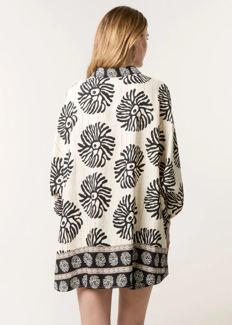 Tops>Blue Vanilla Black Abstract Oversized Shirt