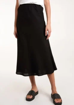 Skirts><noscript><img width=