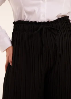 Trousers><noscript><img width=