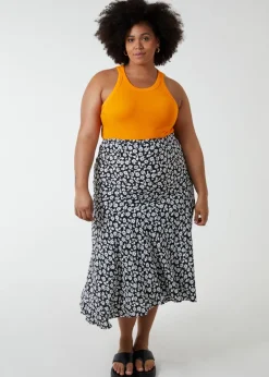 Skirts><noscript><img width=