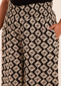 Trousers><noscript><img width=