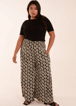 Trousers><noscript><img width=