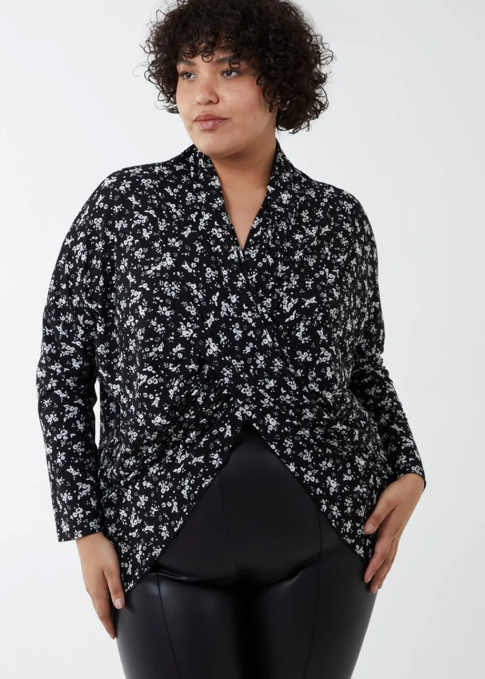 Tops>Blue Vanilla Black Curve Draped Dip Hem Top