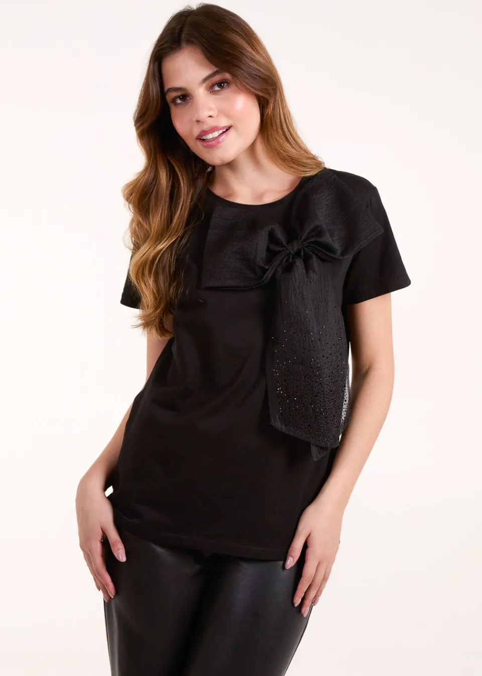 T-Shirts>Blue Vanilla Black Embellished Bow Apllique T-shirt