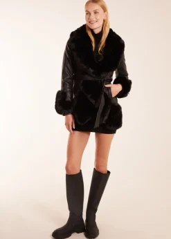 Coats & Jackets><noscript><img width=
