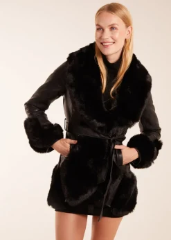 Coats & Jackets><noscript><img width=
