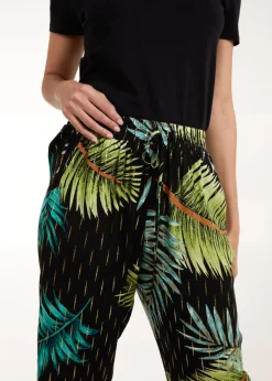 Trousers><noscript><img width=