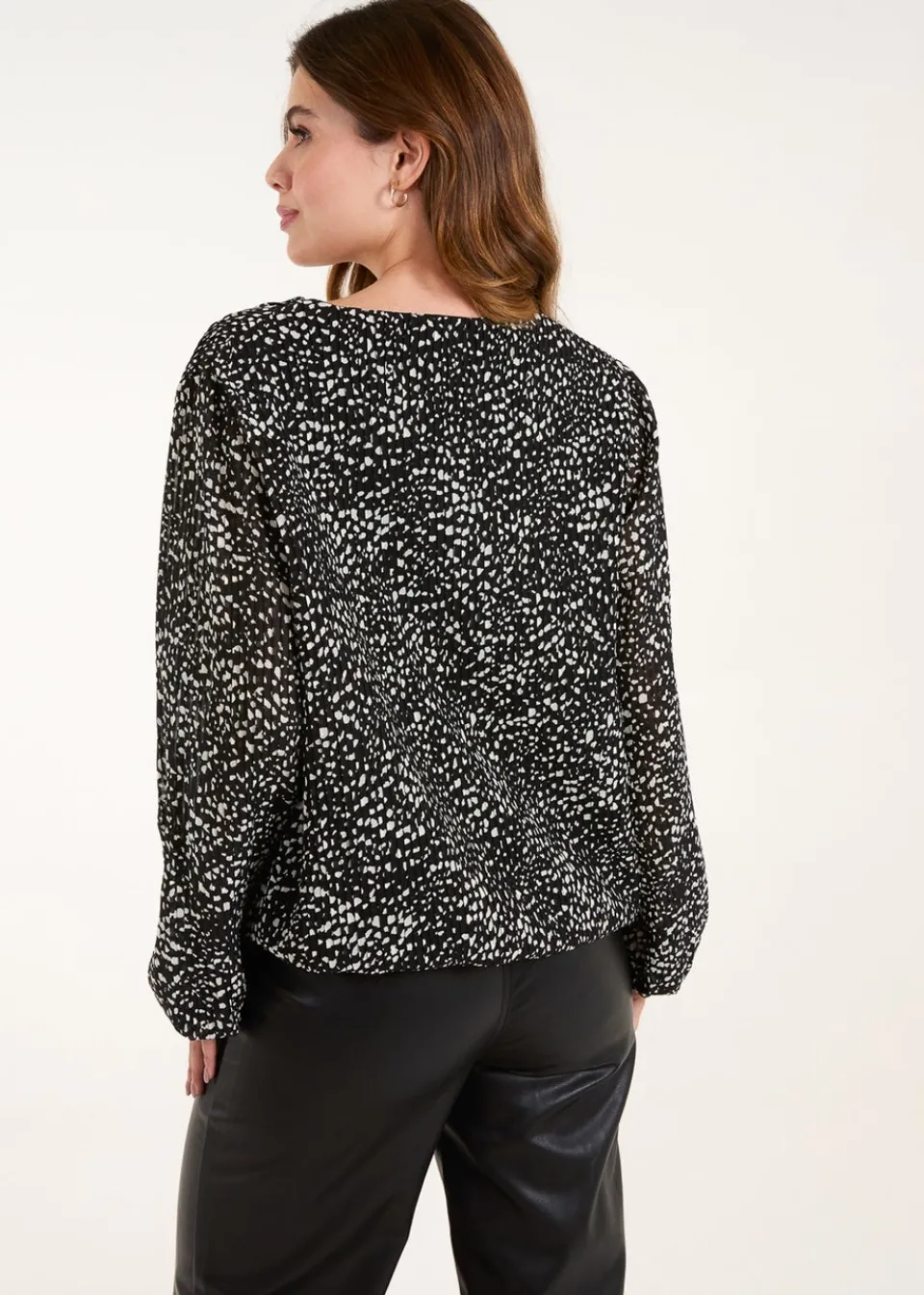 Tops>Blue Vanilla Black Pleated Bubble Hem Blouse