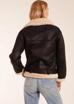 Coats & Jackets><noscript><img width=