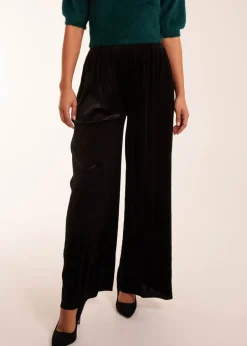 Trousers><noscript><img width=