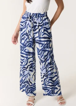Trousers><noscript><img width=