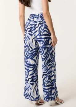 Trousers><noscript><img width=