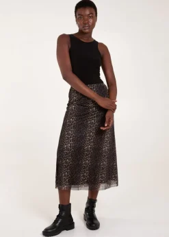 Skirts><noscript><img width=
