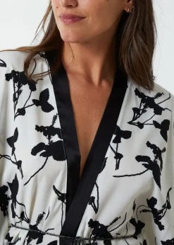 Tops><noscript><img width=