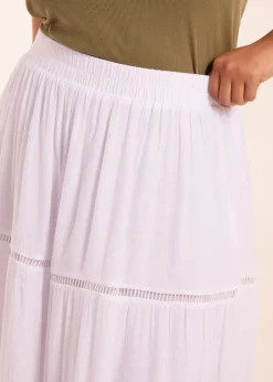 Skirts><noscript><img width=