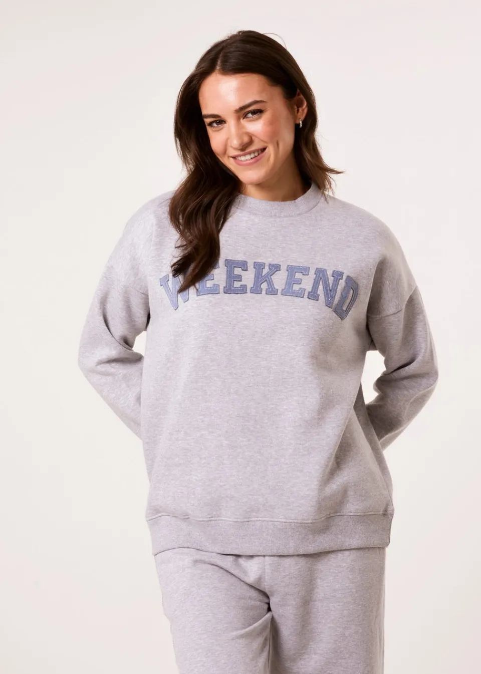 Tops>Blue Vanilla Grey Weekend Denim Applique Sweatshirt
