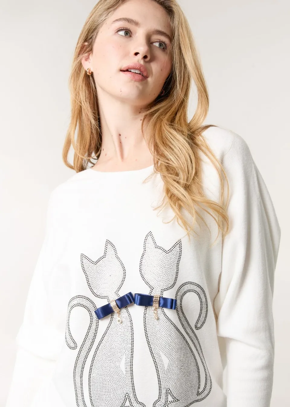 Tops>Blue Vanilla Ivory Embellished Cat Jumper