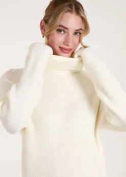 Knitwear><noscript><img width=