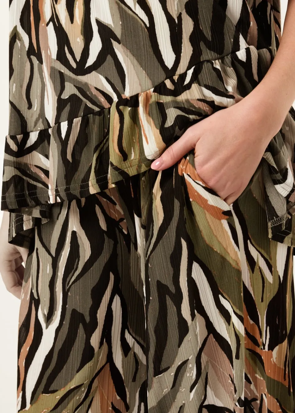 Trousers>Blue Vanilla Khaki Plisse Tropical Print Wide Leg Trousers