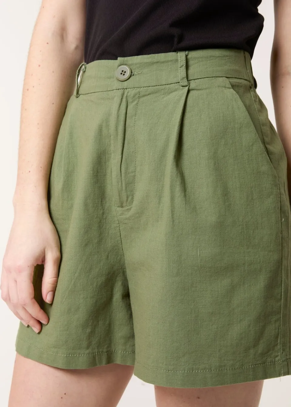 Shorts>Blue Vanilla Khaki Shorts With Pleated Design