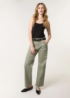Trousers><noscript><img width=