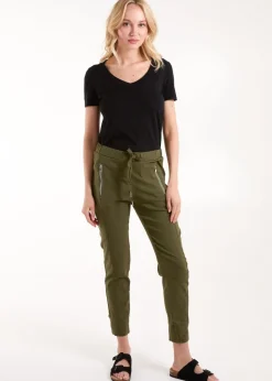 Trousers><noscript><img width=