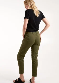 Trousers><noscript><img width=