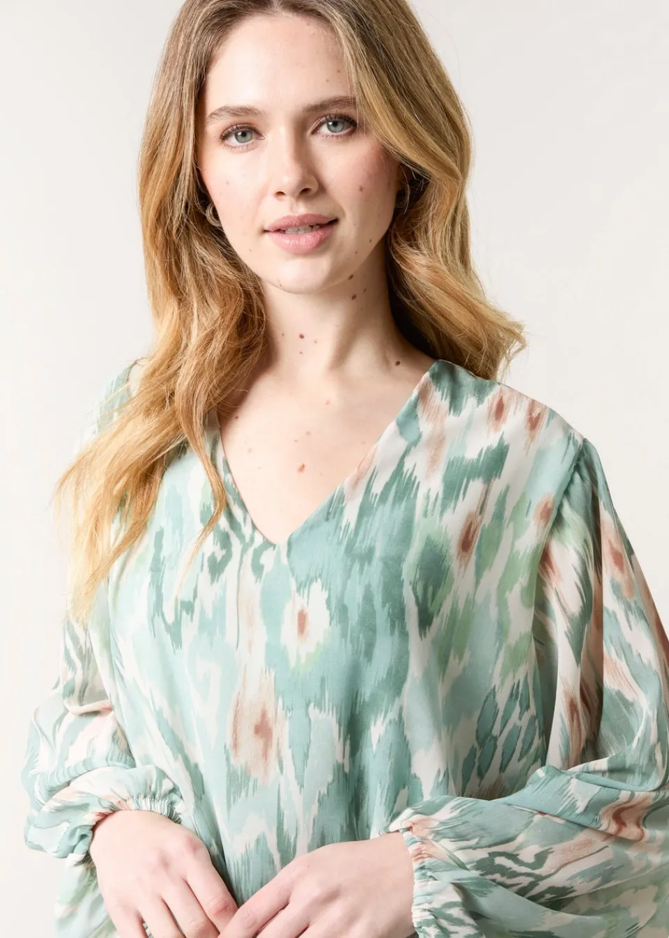 Tops>Blue Vanilla Mint V Neck Water Colour Print Blouse