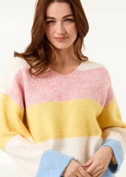 Knitwear><noscript><img width=